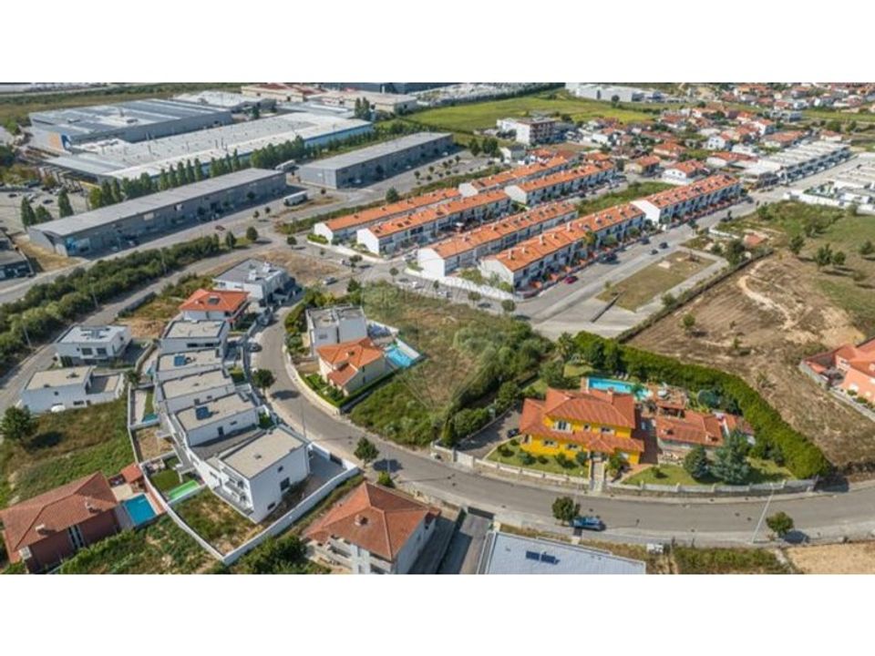 Helårsgrund i Ribeirao, Braga - foto 2