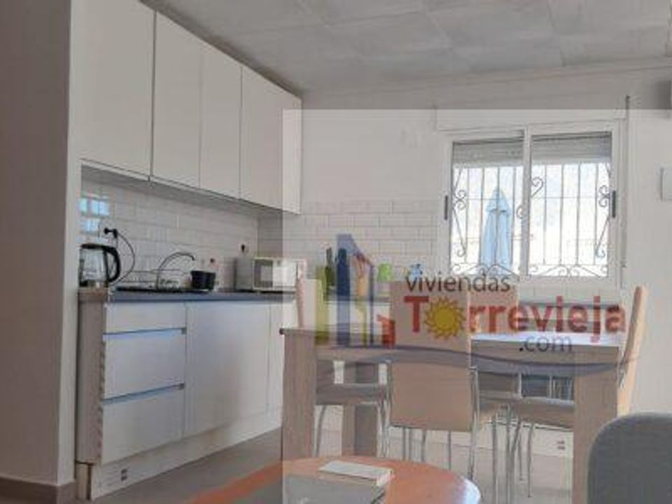Lejlighed i Torrevieja, Alicante - foto 1