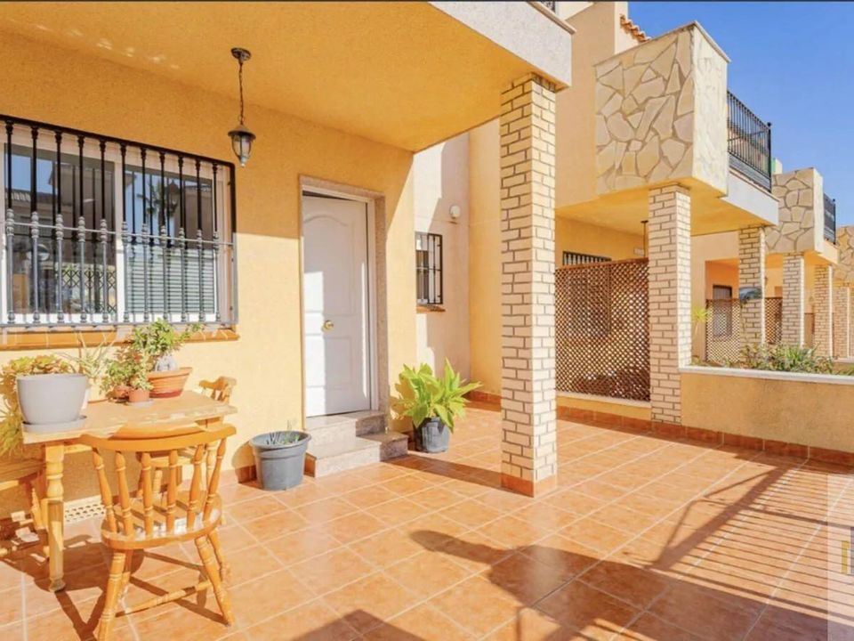Bungalow i Orihuela Costa, Alicante - foto 1
