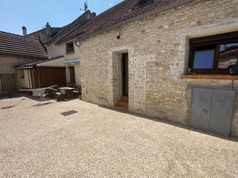 Villa i La Neuville-sur-Essonne, Loiret - foto 1