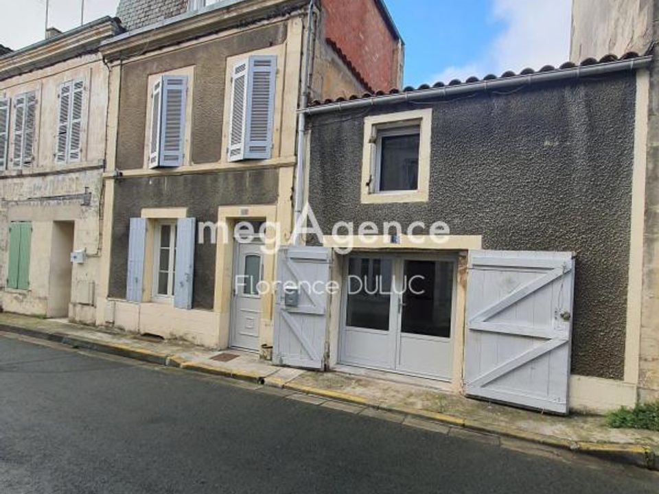 Villa i Saint-Jean-d'Angely, Charente-Maritime - foto 1