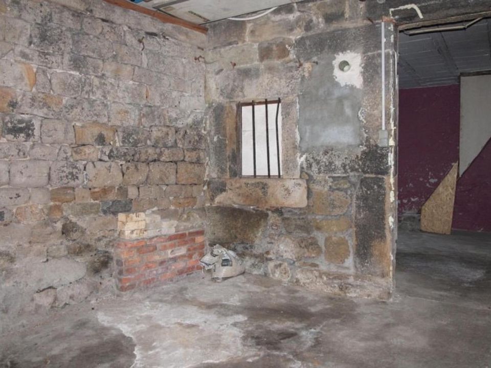 Parkeringsplads i Le Chambon-Feugerolles, Loire - foto 1