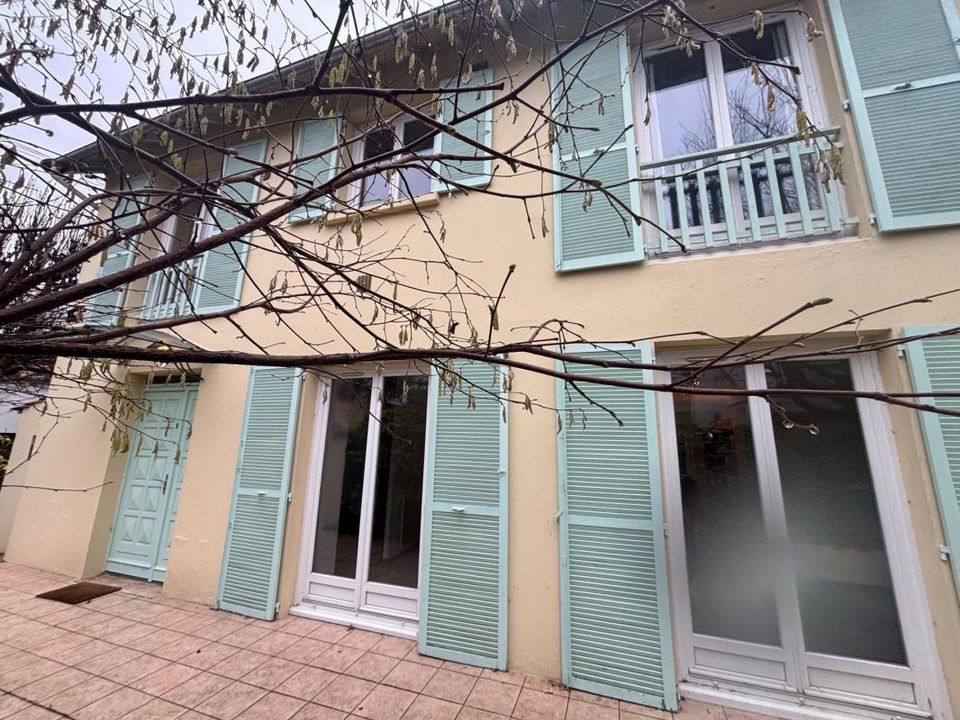 Villa i Saint-Maur-des-Fossés, Val-de-Marne - foto 1
