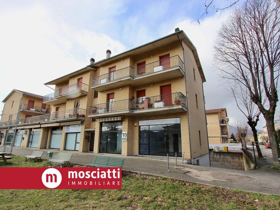 Erhvervsejendom i Matelica, Macerata - foto 1