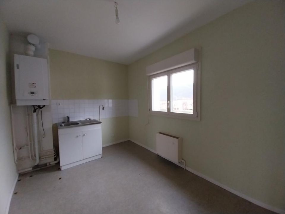Apartment in Froncles, Haute-Marne - photo 2