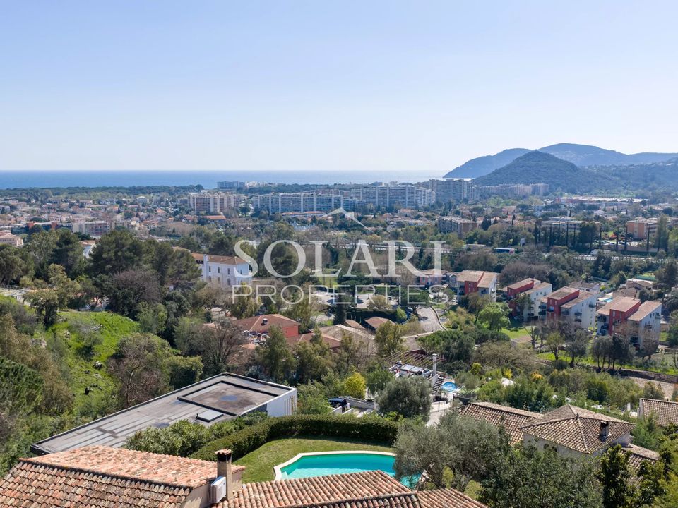 Villa i Mandelieu-la-Napoule, Alpes-Maritimes - foto 1