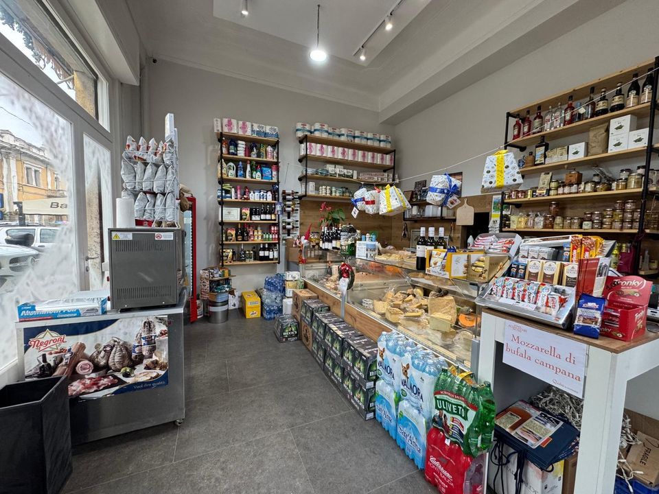 Erhvervsejendom i Sanremo, Imperia - foto 1