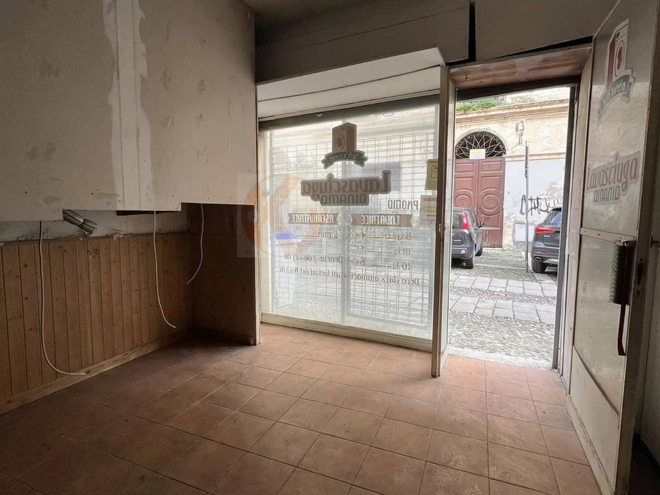 Erhvervsejendom i Sassari, Sassari - foto 1