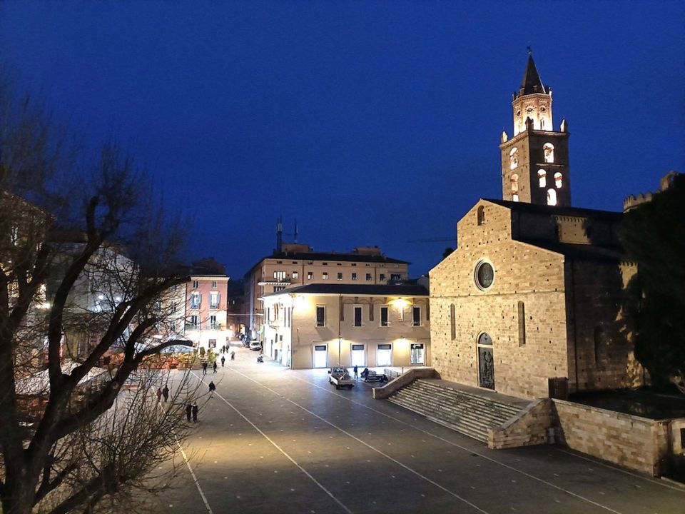 Erhvervsejendom i Teramo, Teramo - foto 2