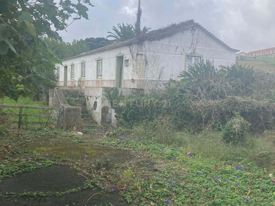 Helårsgrund i Vila da Praia da Vitoria, Terceira - foto 1