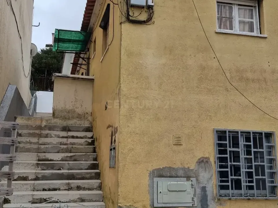 Erhvervsejendom i Camarate, Lisbon - foto 2