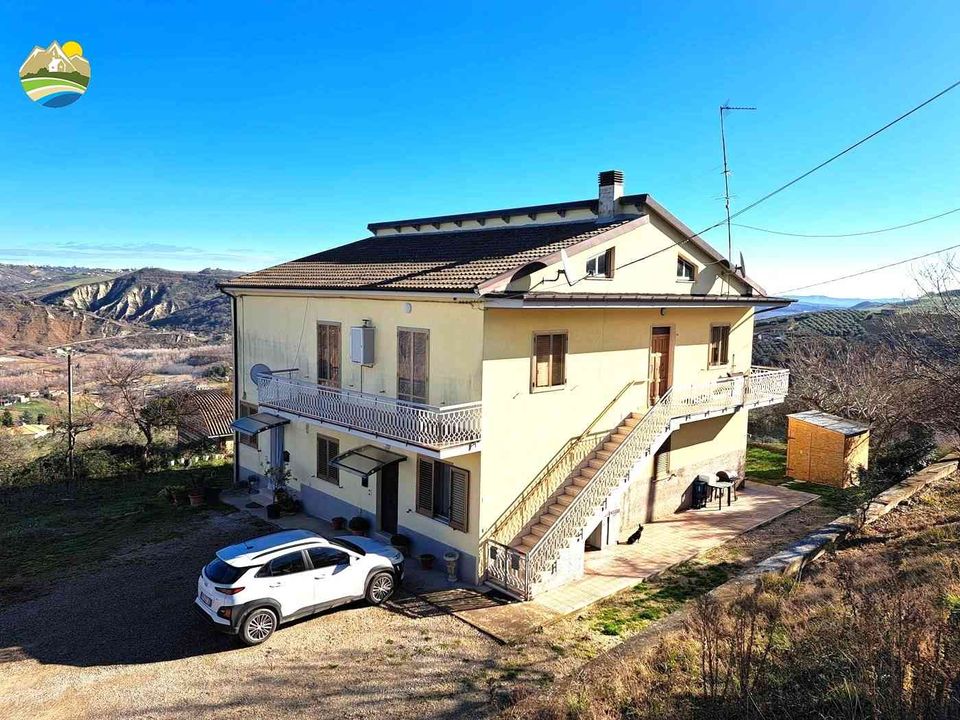 Villa i Castiglione Messer Raimondo, Teramo - foto 1