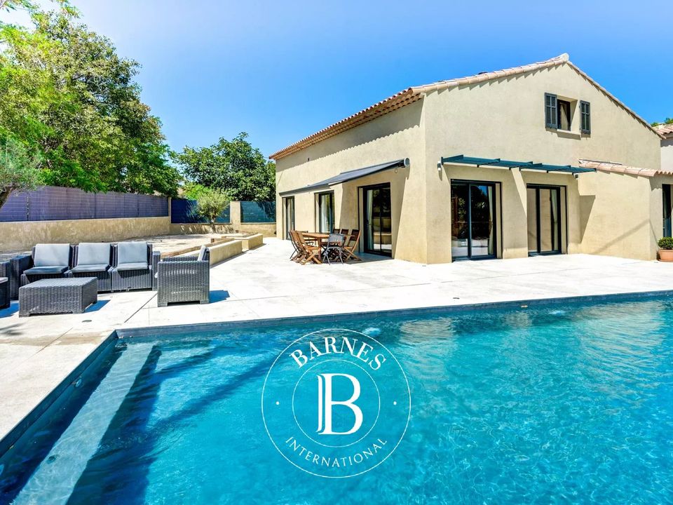 Villa i Aix-en-Provence, Bouches-du-Rhone - foto 1