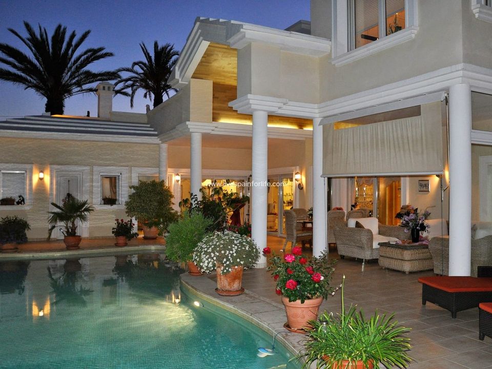 Villa i Alicante, Alicante - foto 1