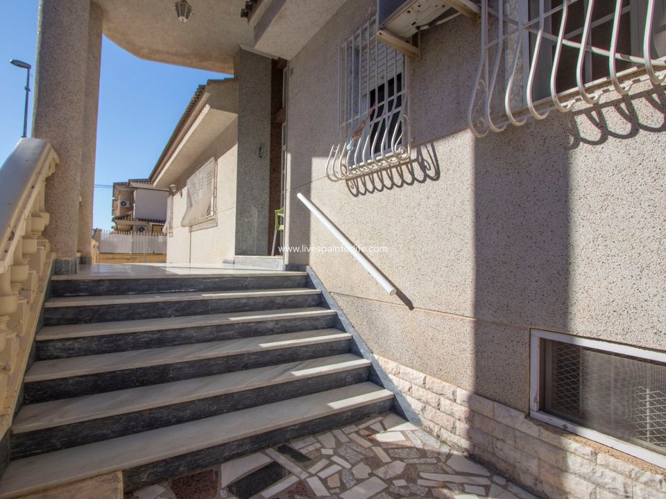 Casa unifamiliar a Redovan, Alicante - foto 3