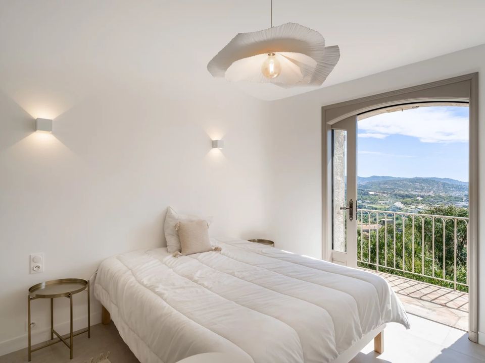 Villa i Mandelieu-la-Napoule, Alpes-Maritimes - bilde 2
