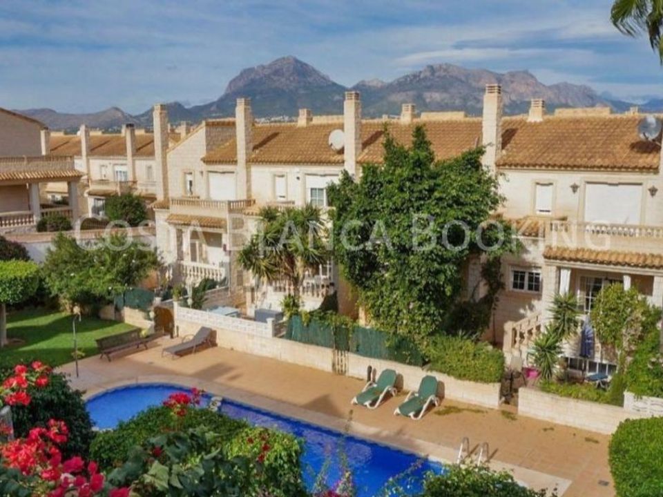 Villa i Alfaz del Pi, Alicante - foto 1