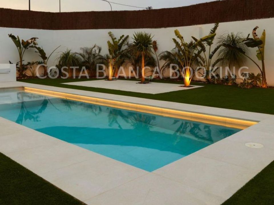 Villa i Alfaz del Pi, Alicante - foto 1