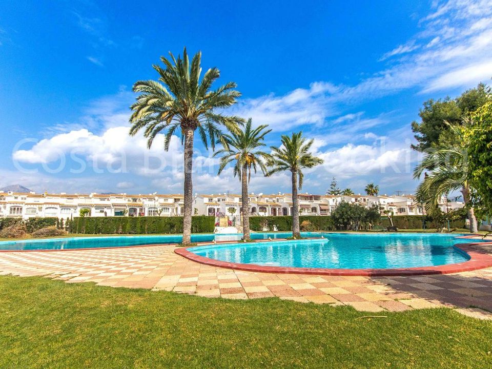 Bungalow i Alfaz del Pi, Alicante - foto 1