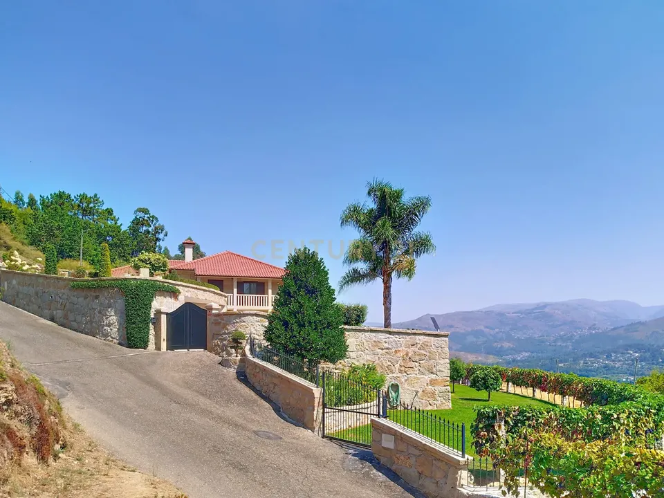 Villa a Arcos de Valdevez, Viana do Castelo - foto 1