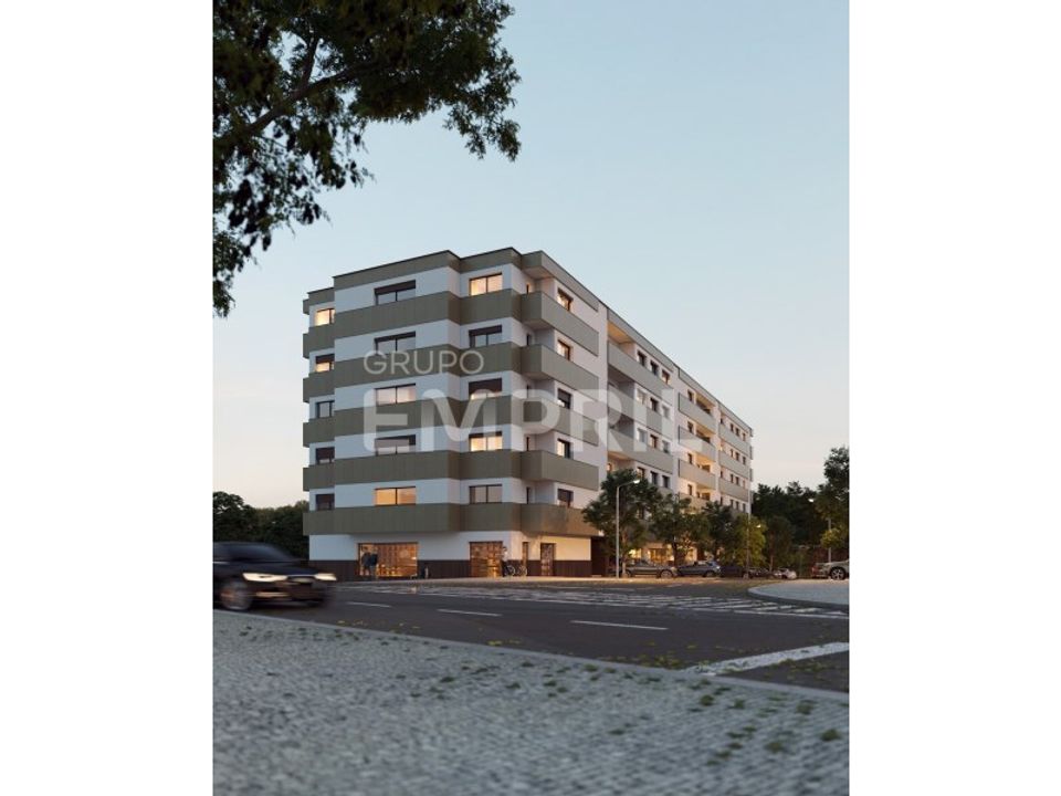 Erhvervsejendom i Santa Marinha do Zezere, Porto - foto 1