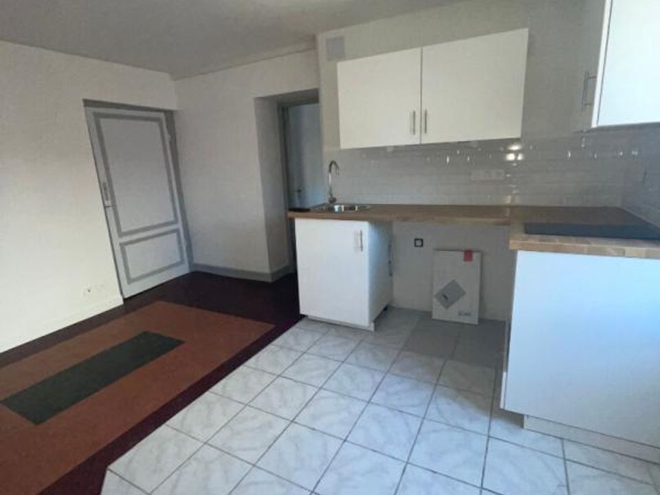 Apartment in Gray, Haute-Saone - photo 3