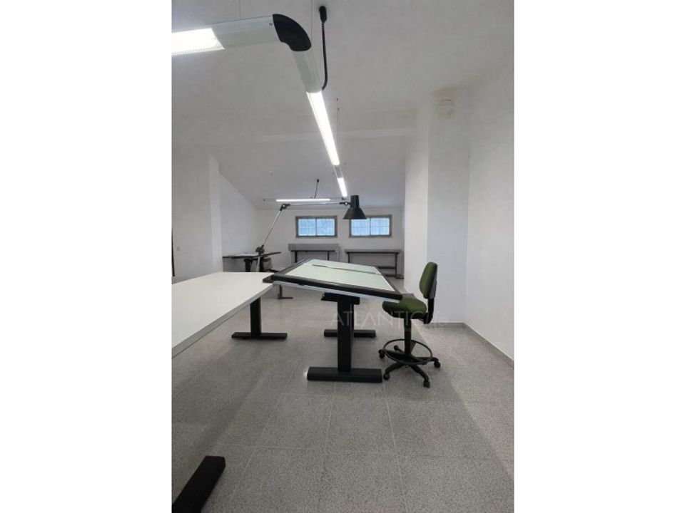 Erhvervsejendom i Belas, Lisbon - foto 4