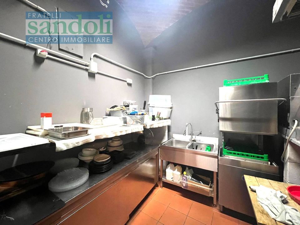 Commercial property in Vercelli, Vercelli - photo 4