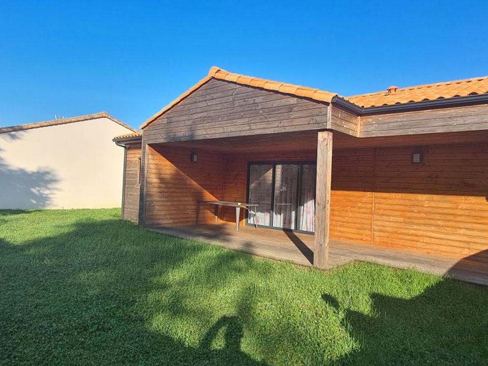 Villa - Longeville-sur-Mer, Vendee - photo 1