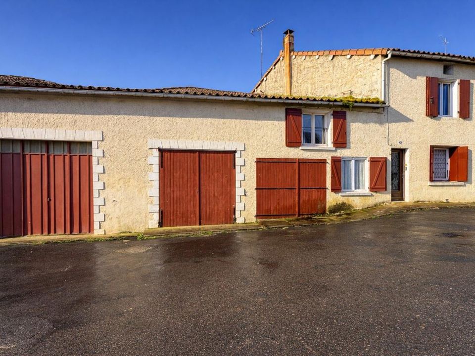 Villa i Ruffec, Charente - foto 1
