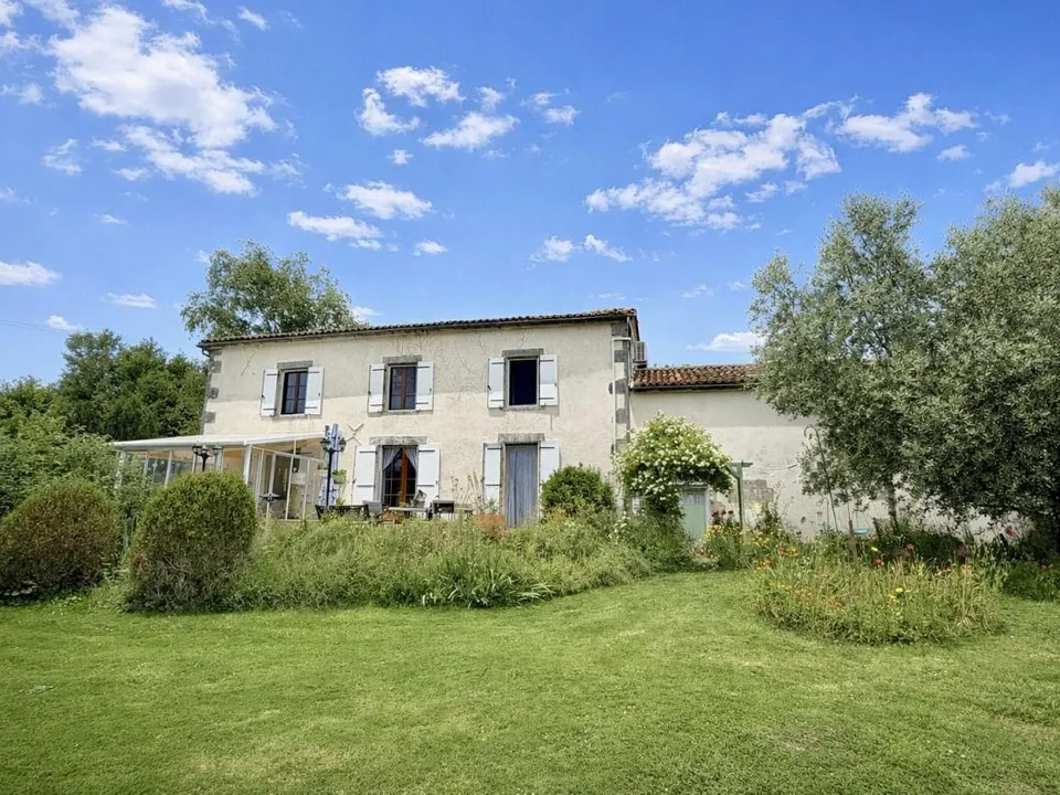 Villa i Le Bouchage, Charente - foto 1