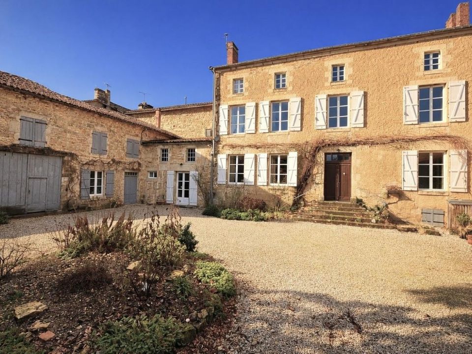 Villa i Champagne-Mouton, Charente - foto 1