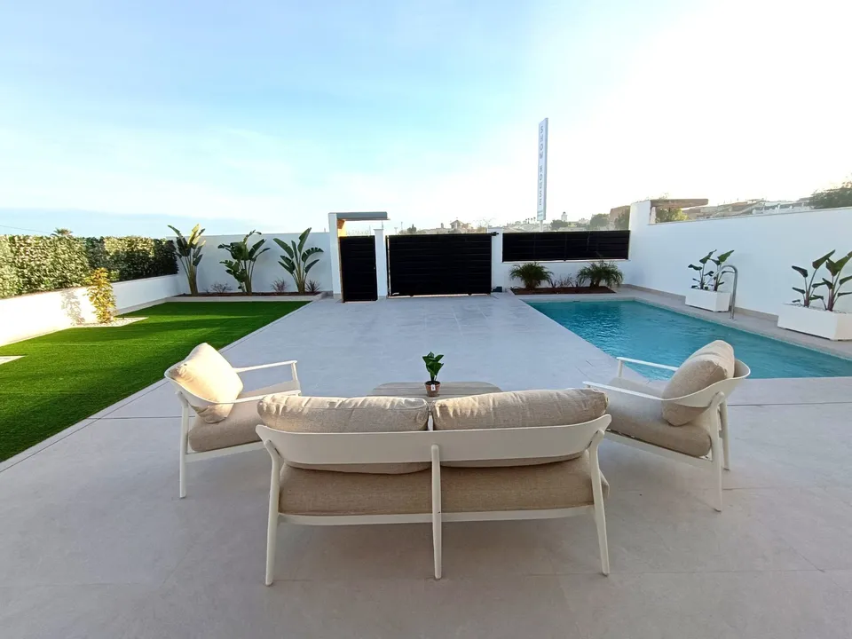 Villa - Benijofar, Alicante - photo 3