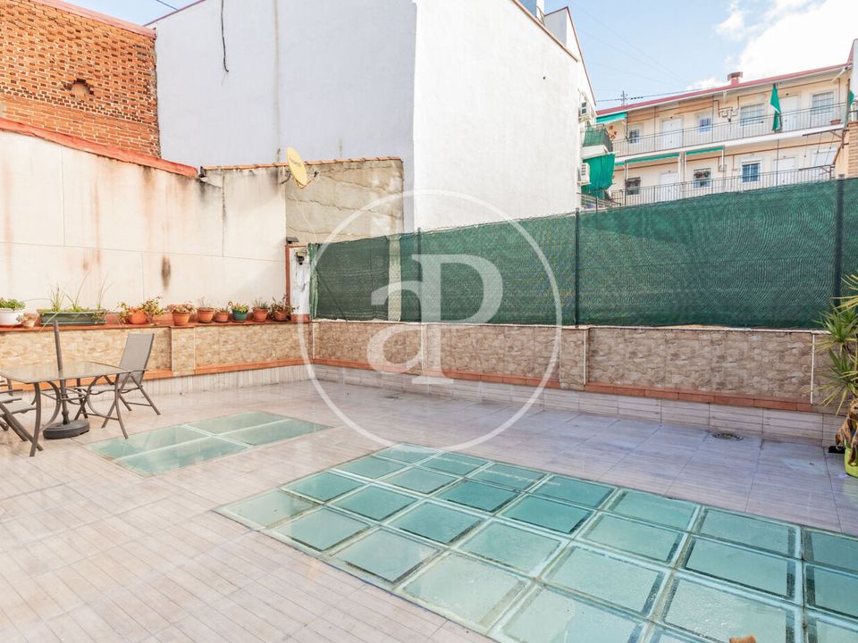 Apartment in Madrid, Madrid - photo 2