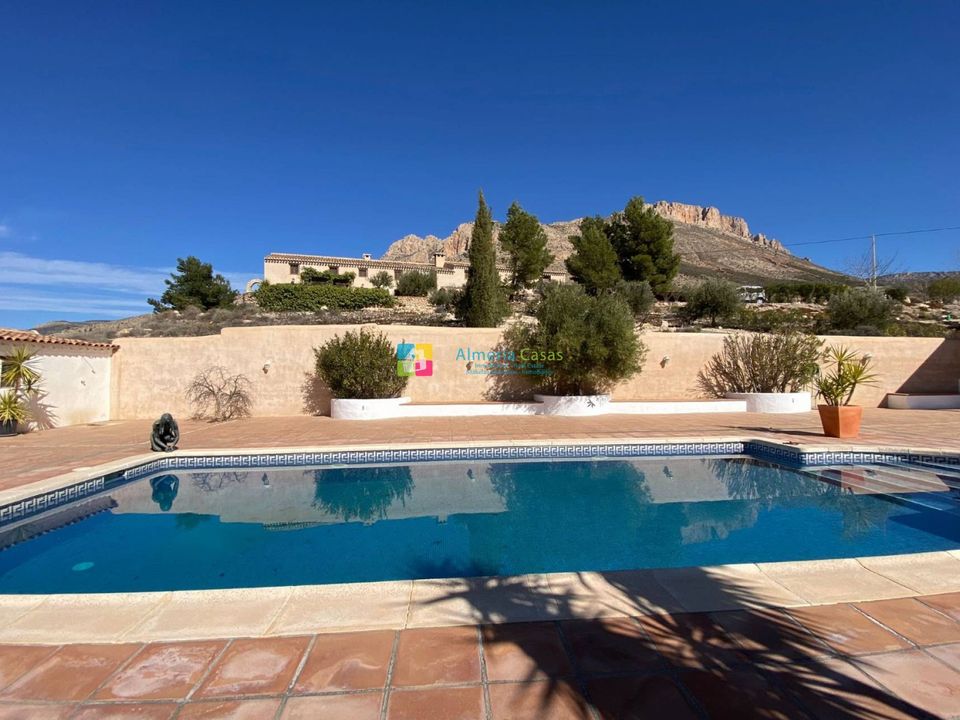 Landejendom i Velez-Blanco, Almeria - foto 1