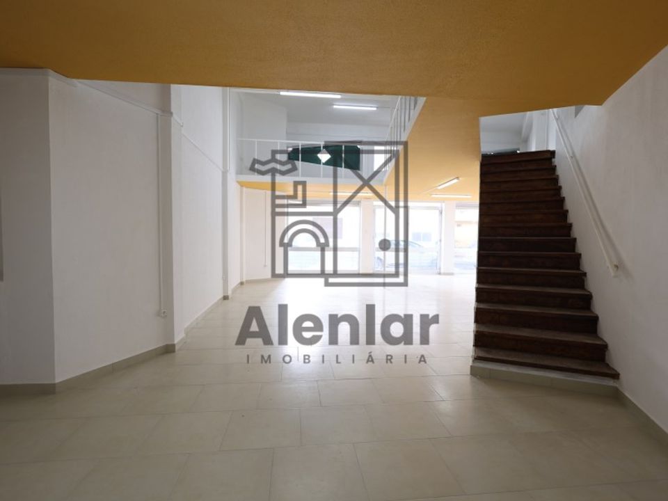 Erhvervsejendom i Alenquer, Lisbon - foto 4