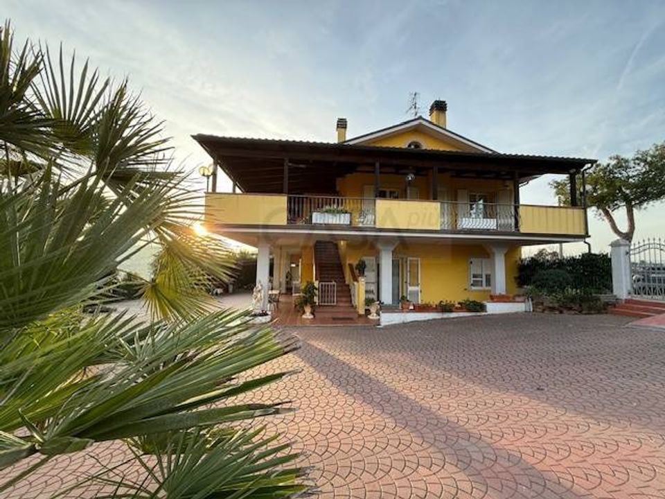 Villa i Monsampolo del Tronto, Ascoli Piceno - foto 1