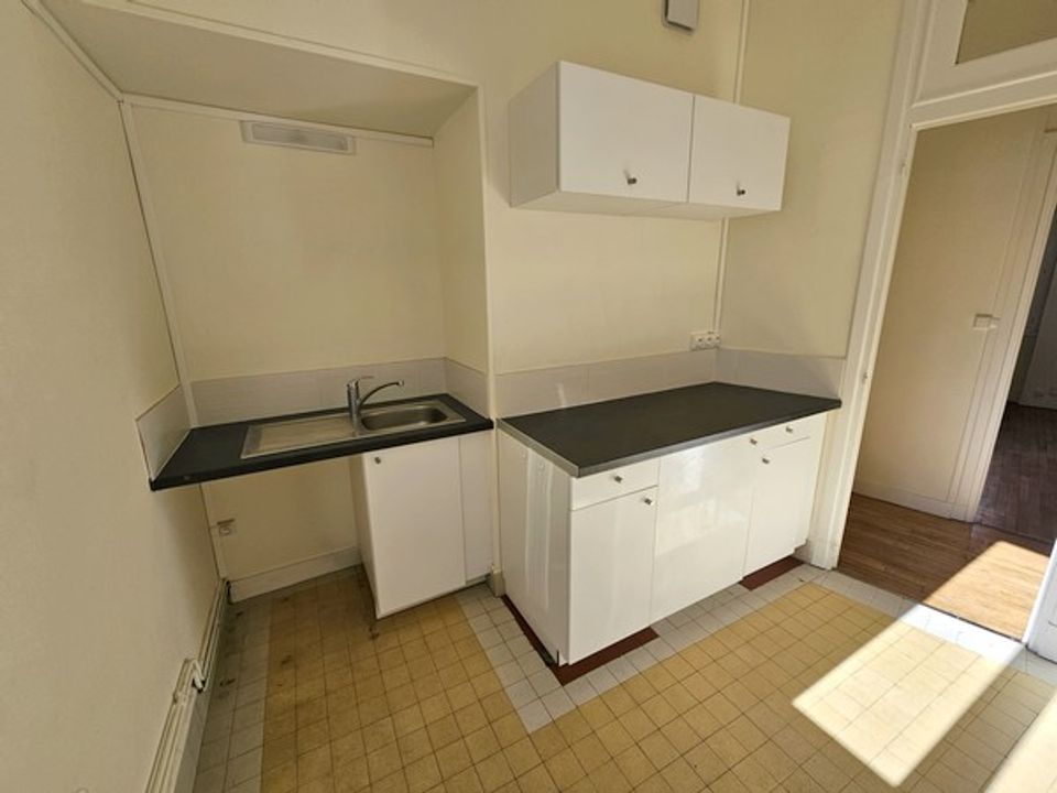 Apartment in Clermont-Ferrand, Puy-de-Dome - photo 1