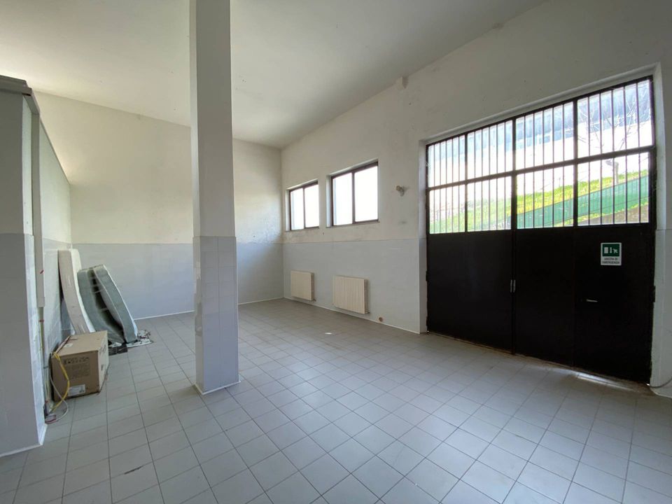 Erhvervsejendom i Porto San Giorgio, Fermo - foto 1