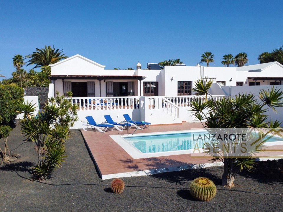 Villa i Playa Blanca (Yaiza), Lanzarote - foto 1