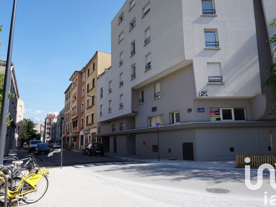 Parkeringsplads i Grenoble, Isere - foto 3