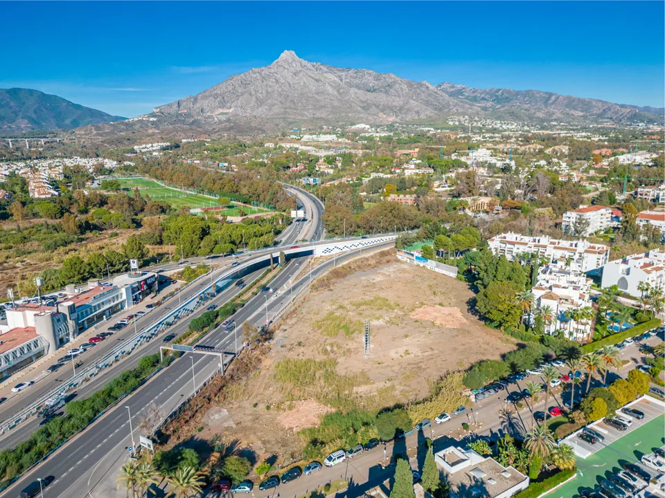 Helårsgrund i Marbella, Malaga - foto 2