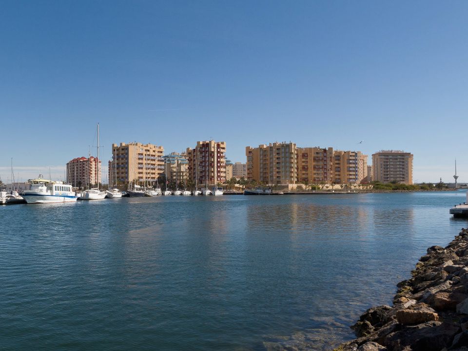 Lejlighed i La Manga Del Mar Menor, Murcia - foto 1