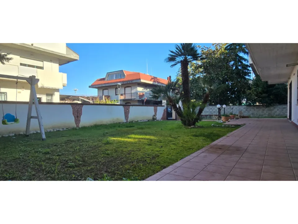 Villa - Montesilvano Marina, Pescara - photo 2
