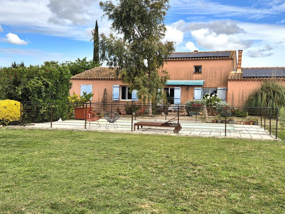 Villa in Arles, Bouches-du-Rhone - foto 2