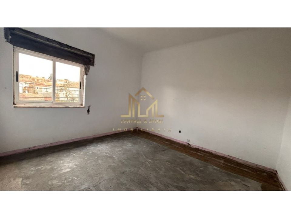 Erhvervsejendom i Pinzio, Guarda - foto 4