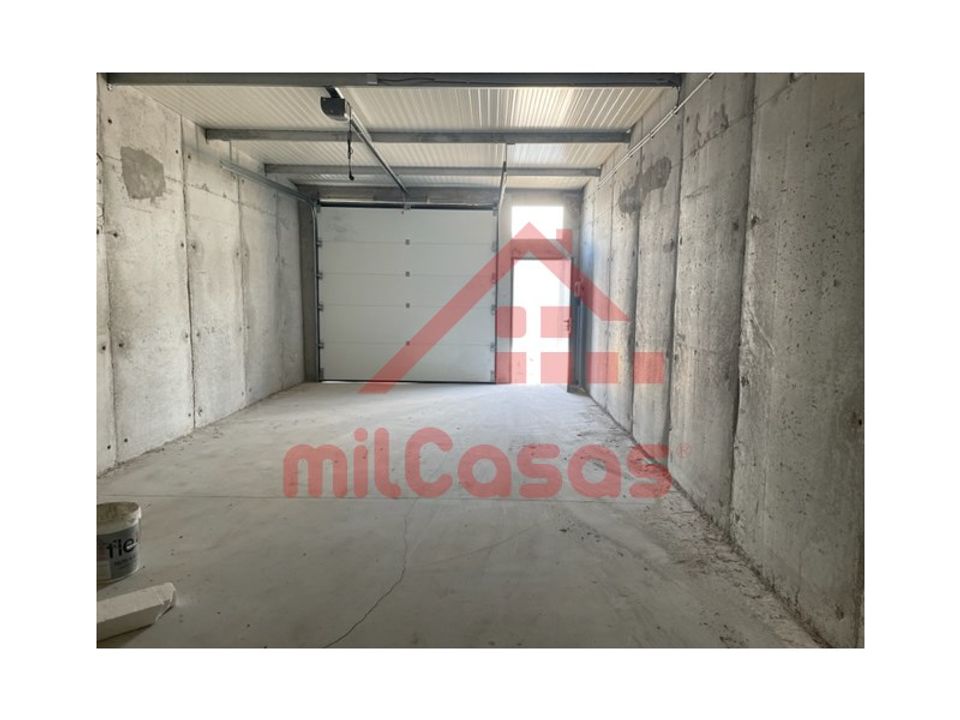 L'establiment comercial a Matacaes, Lisbon - foto 5