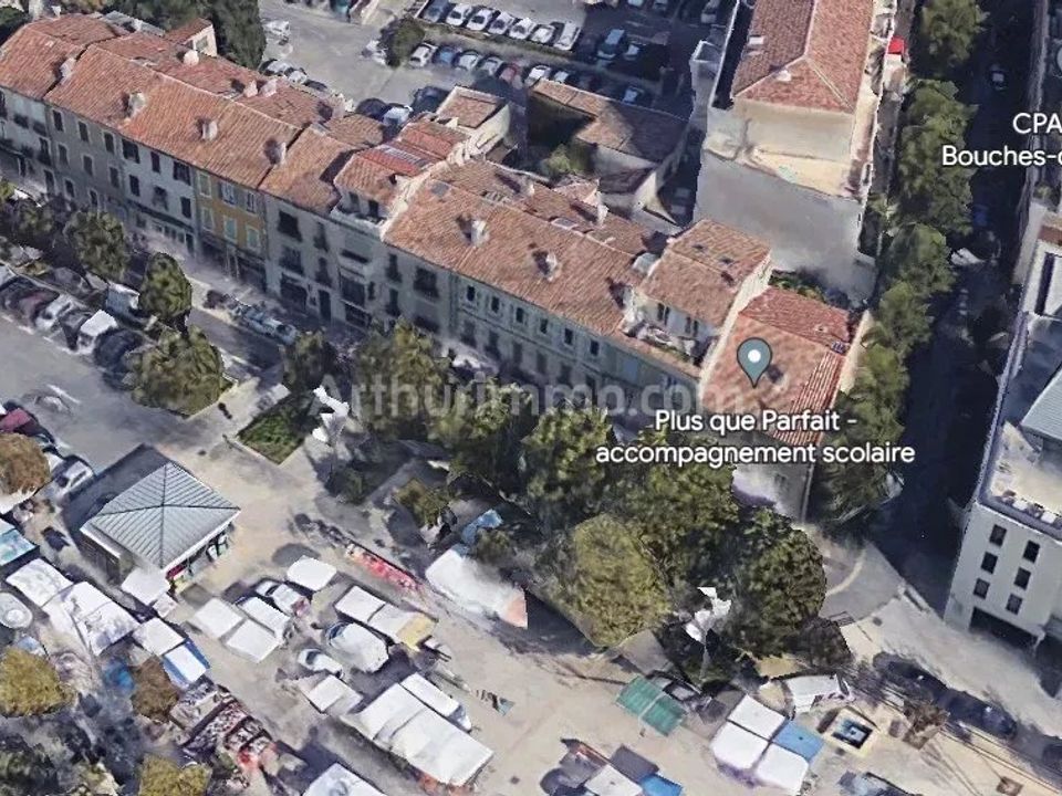 Erhvervsejendom i Aubagne en Provence, Bouches-du-Rhone - foto 1