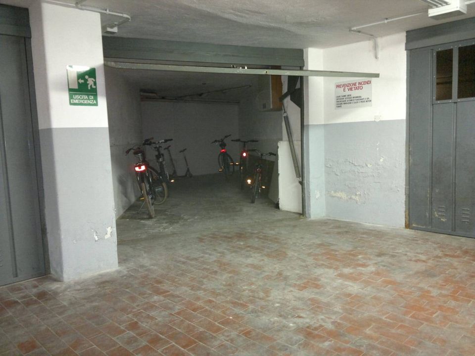 Parkeringsplads i Albenga, Savona - foto 5