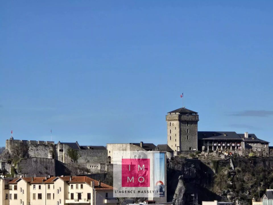 Lejlighed i Lourdes, Hautes-Pyrenees - foto 1